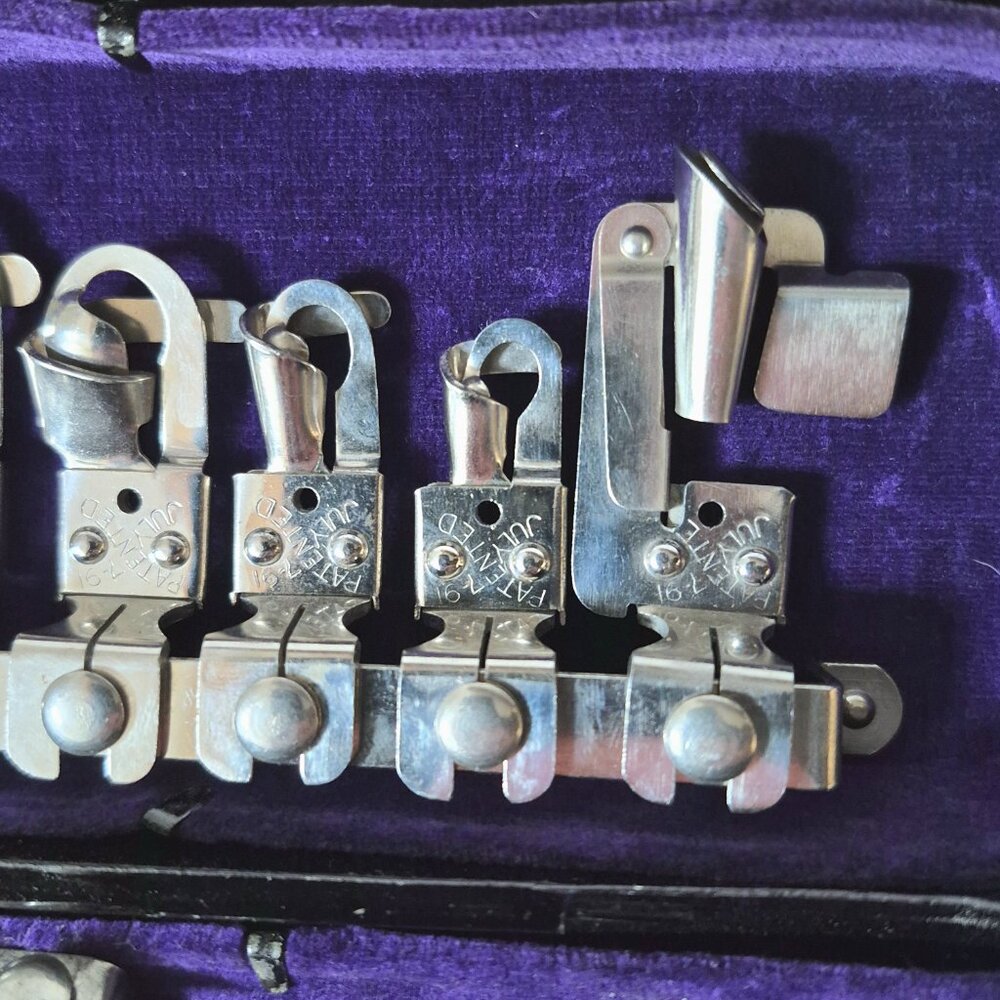 1891 Antique Sewing Attachments For White Machines, Patent 1891 Greist, Complete - Picture 7 of 15
